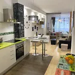 Smarthousepina Апартаменти